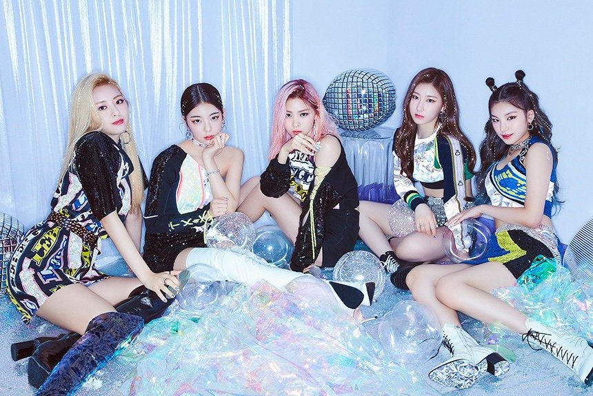 ITZY（イッジ）メンバーが魅せるオシャレ韓国女子コーデとは – 60