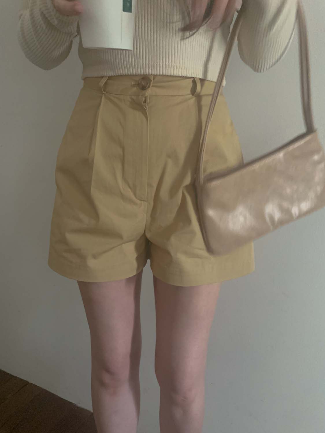 コットンピンタックショートパンツ/COTTON PINTUCK SHORT PANTS(IVORY, BEIGE 2COLORS!)FEMMEMUSE/ {{ category }}