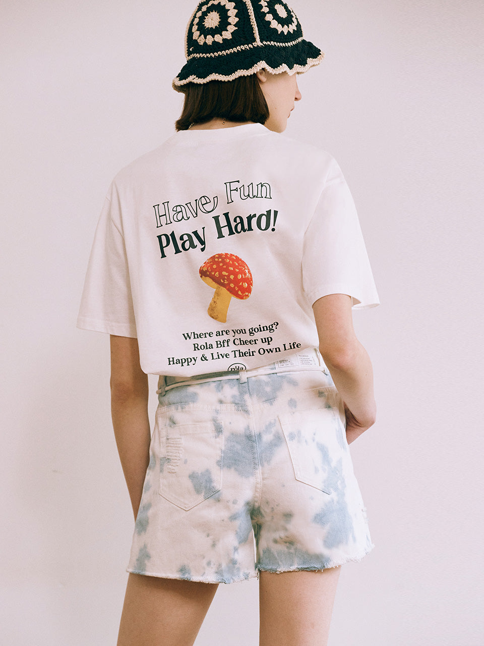 バックプリントマッシュルームTシャツ/BACK PRINTED MUSHROOM T-SHIRT WHITEROLAROLA/ {{ category }}