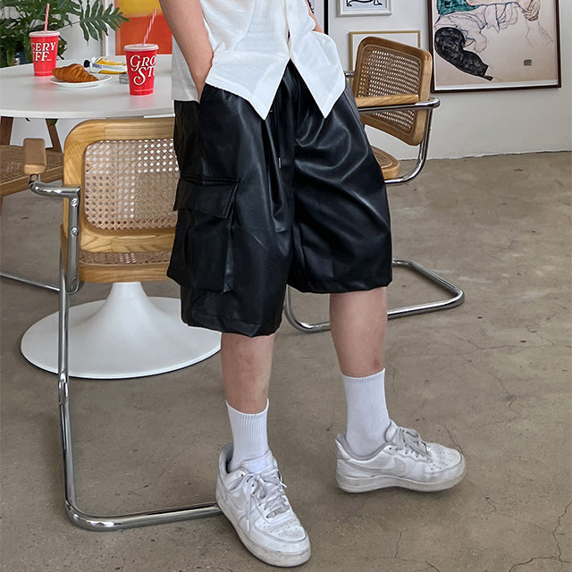 レザーカーゴショートパンツ / Leather Cargo Short PantsDEARMINE/ {{ category }}