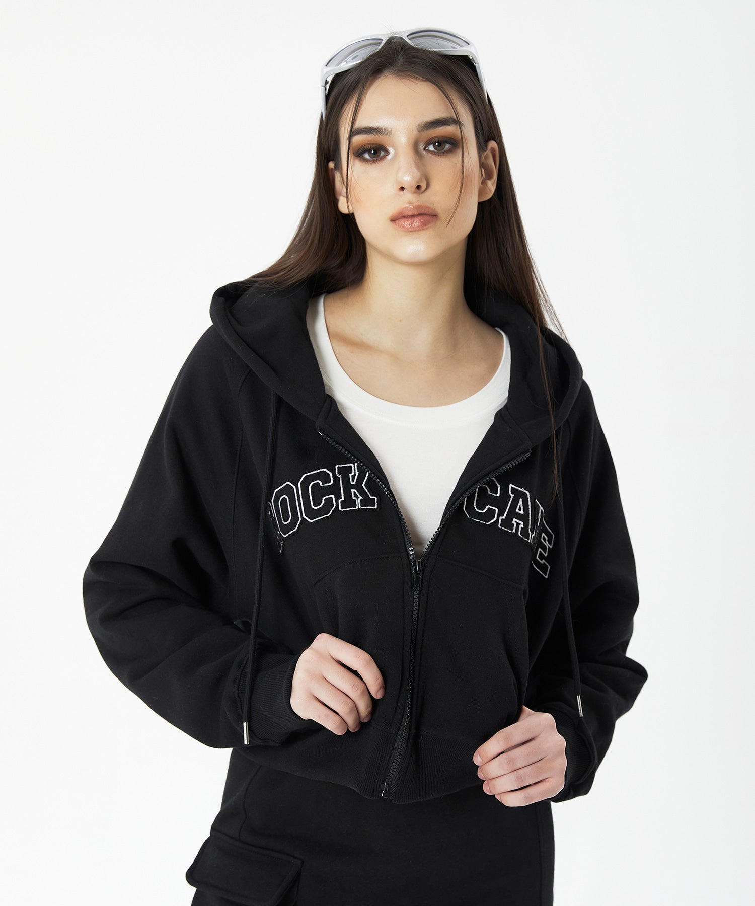 アーチロゴクロップドフードジップアップ/Arch Logo Cropped hooded