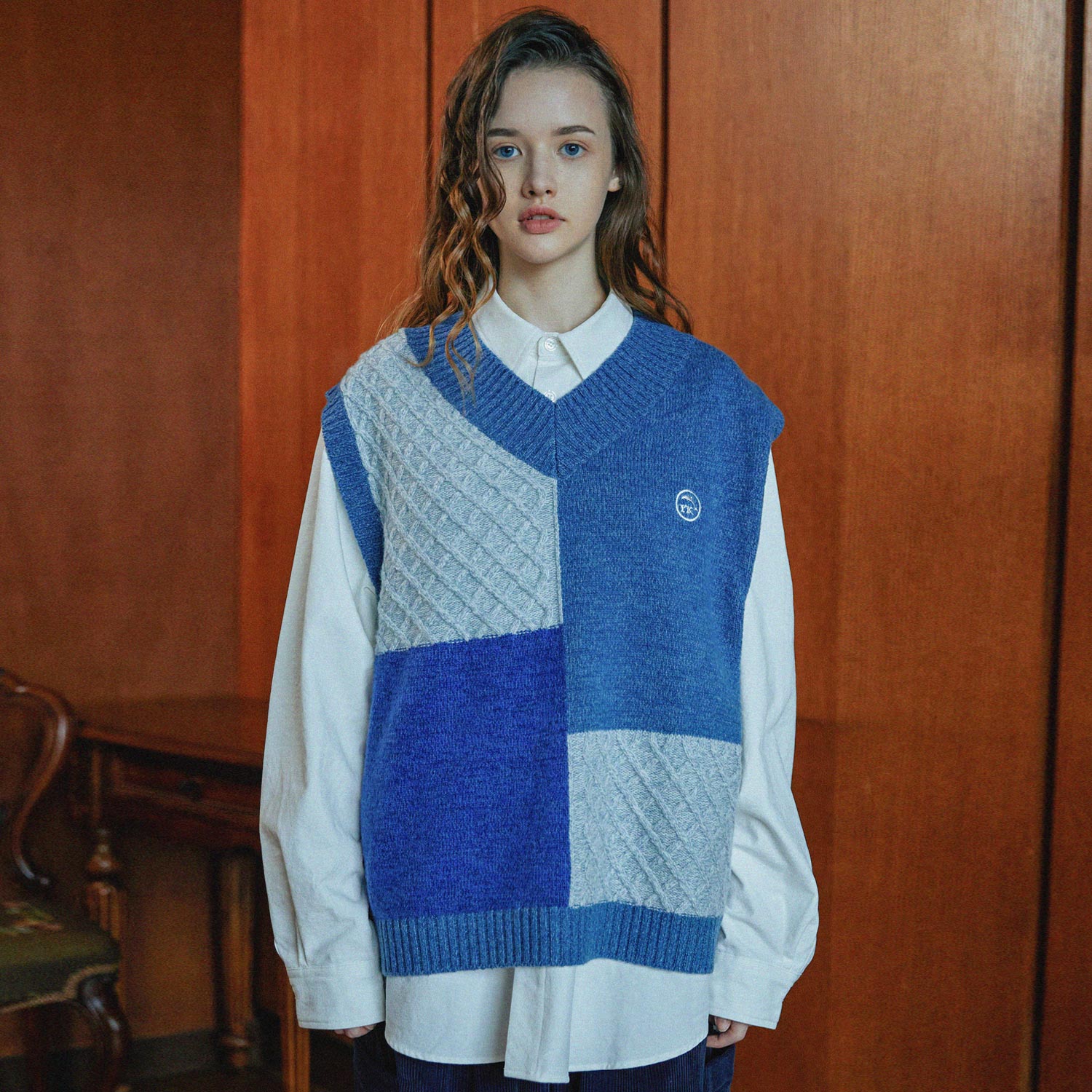 カラーブロックウールニットベスト / Tone on tone color block wool