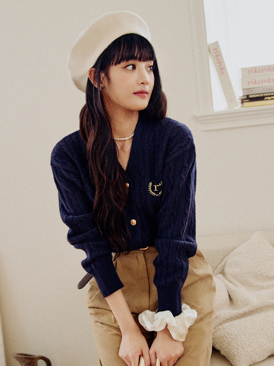 Vネックケーブルカーディガンネイビー / V NECK CABLE CARDIGAN NAVY