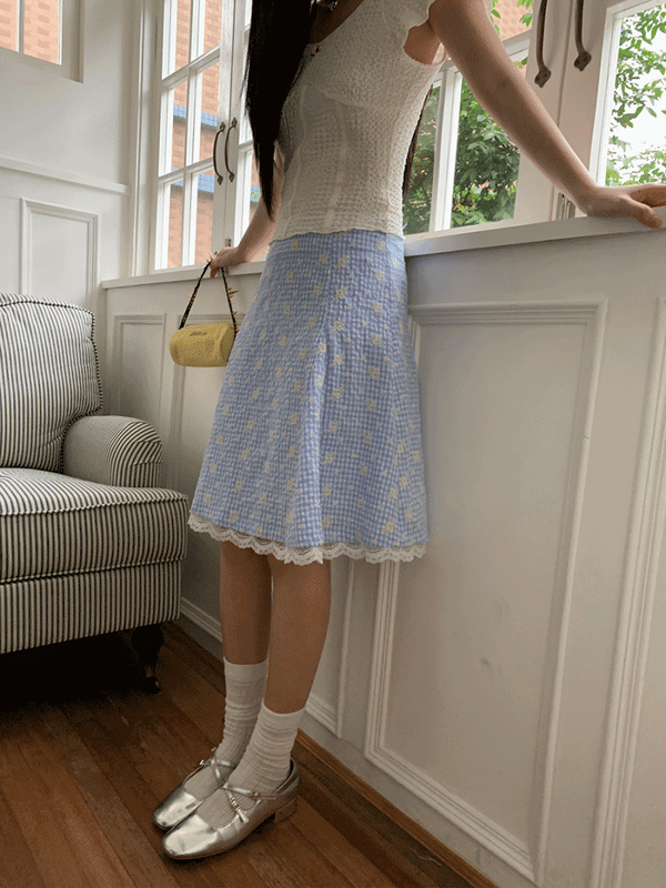 high sky flare lace skirt