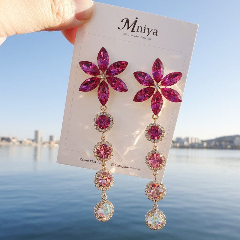 スワロフスキーフラワーピンクドロップピアス/Swarovski Flower Pink Drop EarringMiniya/ {{ category  }}