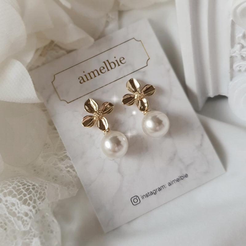 Botanic Flower and Pearl Piercing - Gold Color
