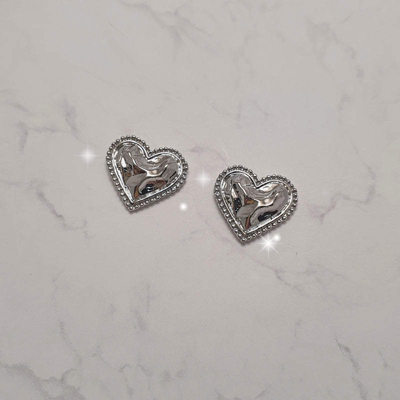 シルバーレースハートピアス / Silver Laced Hearts Piercing (Red