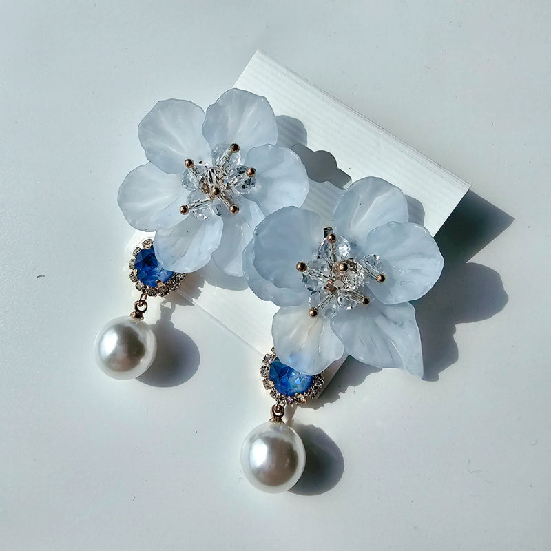 フラワースワロフスキーパールイヤリング / Flower Swarovski Pearl Earring (3color)