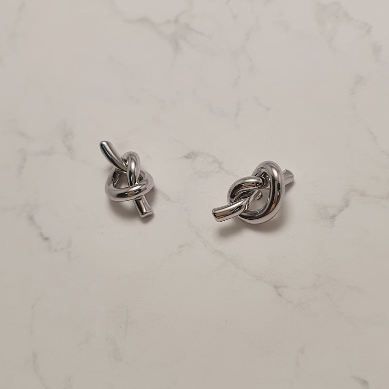 デイリーノットピアス / Daily Knot Piercing - Silver Color