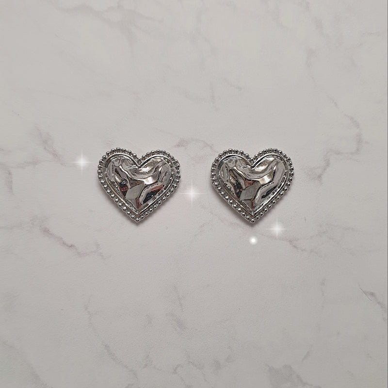 シルバーレースハートピアス / Silver Laced Hearts Piercing (Red