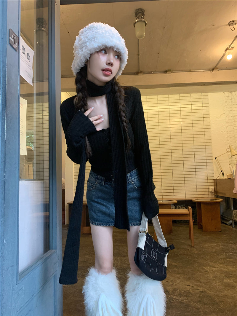 トゥイーティーマフラーニットトップス / Tweety muffler knit top