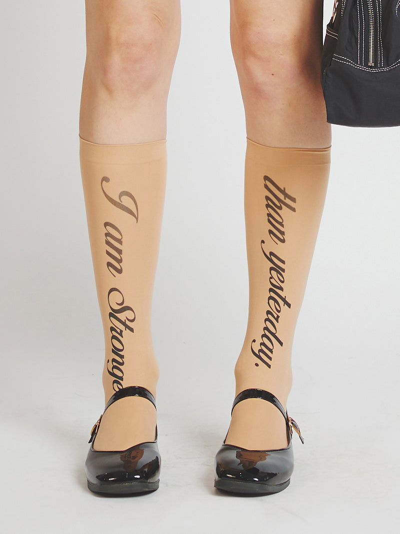 レタリングニーソックス/LETTERING KNEE SOCKS_SK – 60% - SIXTYPERCENT