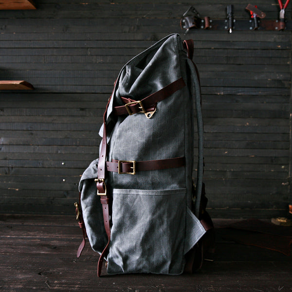 クラシックバックパック / Classic Backpack Dark Tan – 60