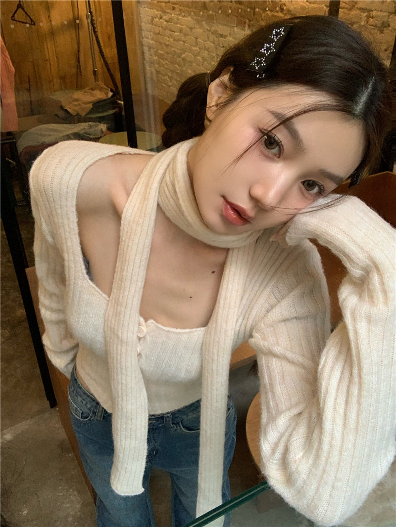 トゥイーティーマフラーニットトップス / Tweety muffler knit top