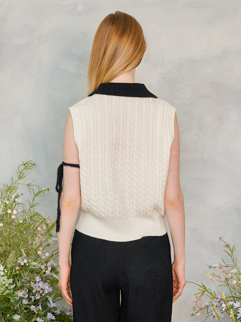 ダブルカラーケーブルニットベスト / Double collar Cable Knit Vest