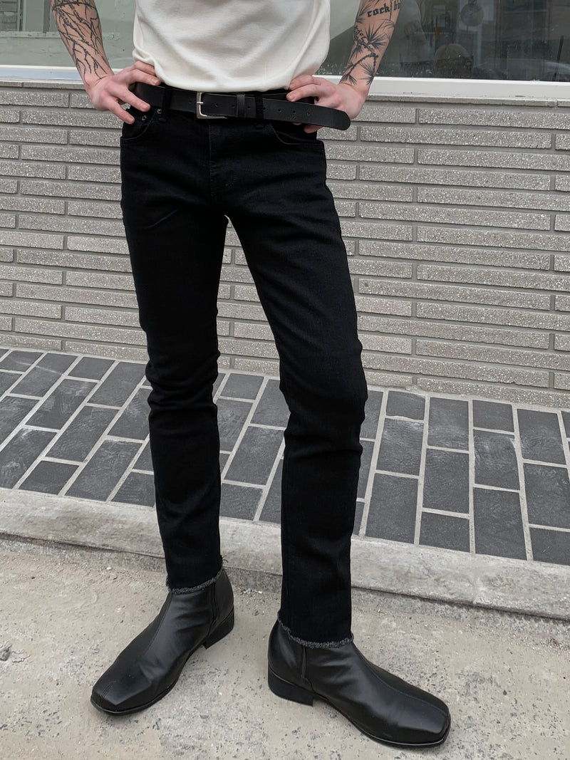 スリムカッティングジーンズ / slim cutting black jeans