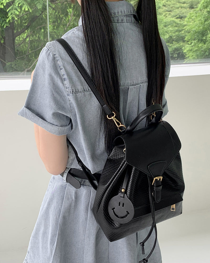 ルートスマイルバックルミニレザーバケットリュック / Root Smile Buckle Mini Leather Bucket Backpack